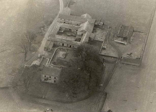 An aerial view of a house
Description automatically generated